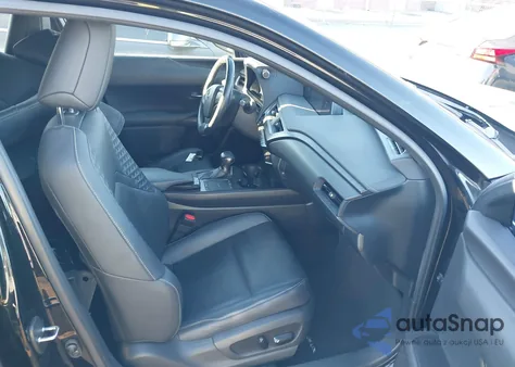 2020 Lexus Ux 200 z USA, uszkodzony, nr VIN JTHP3JBH8L2023211